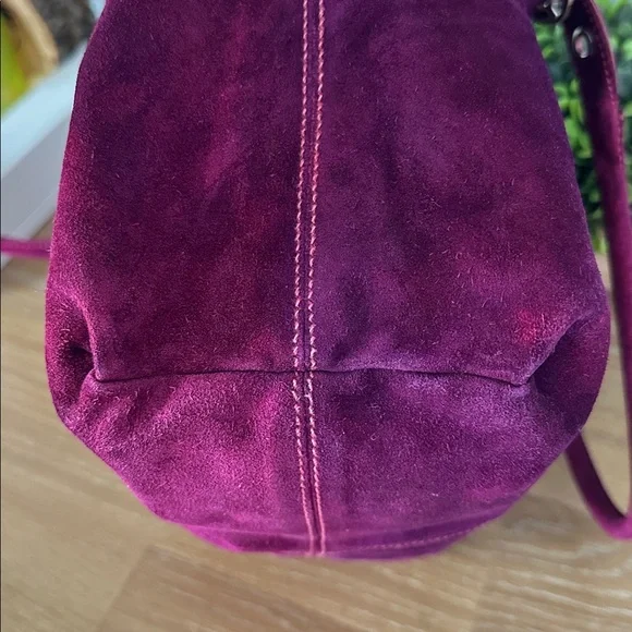 Authentic Vintage Prada Suede Triangle Logo Tote Bag –Plum color– Made in Italy - Picture 8 of 12